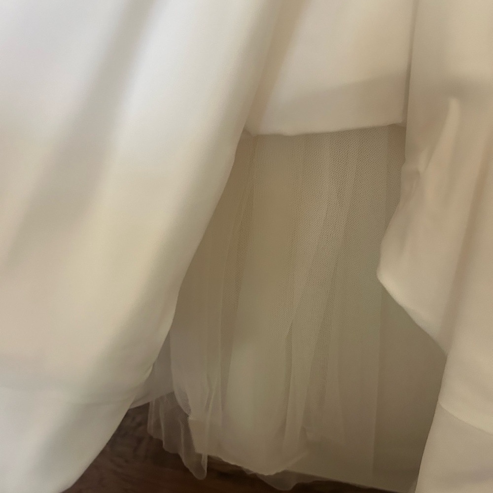 Elegant White Strapless Dress - Picture 5 of 12